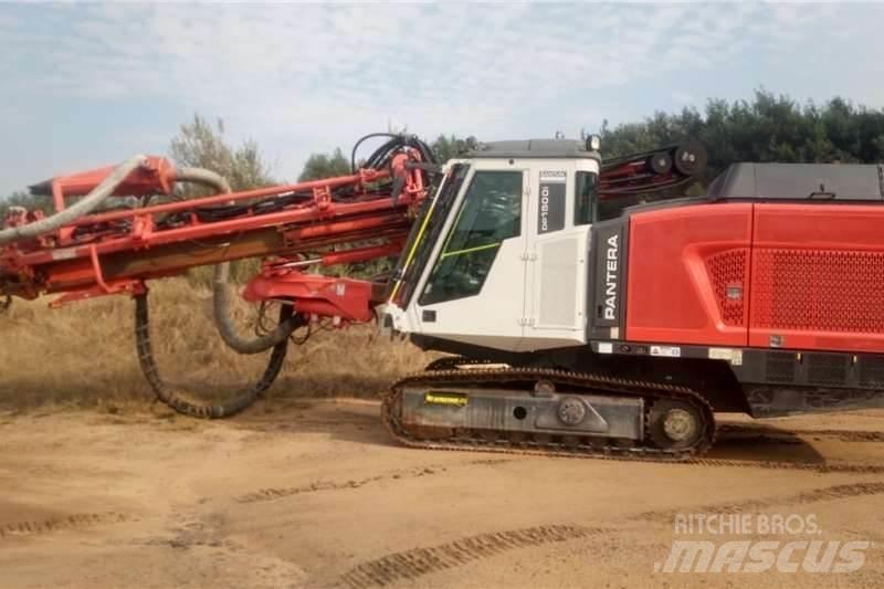 Sandvik DP1500i معدات الثقب السطحي