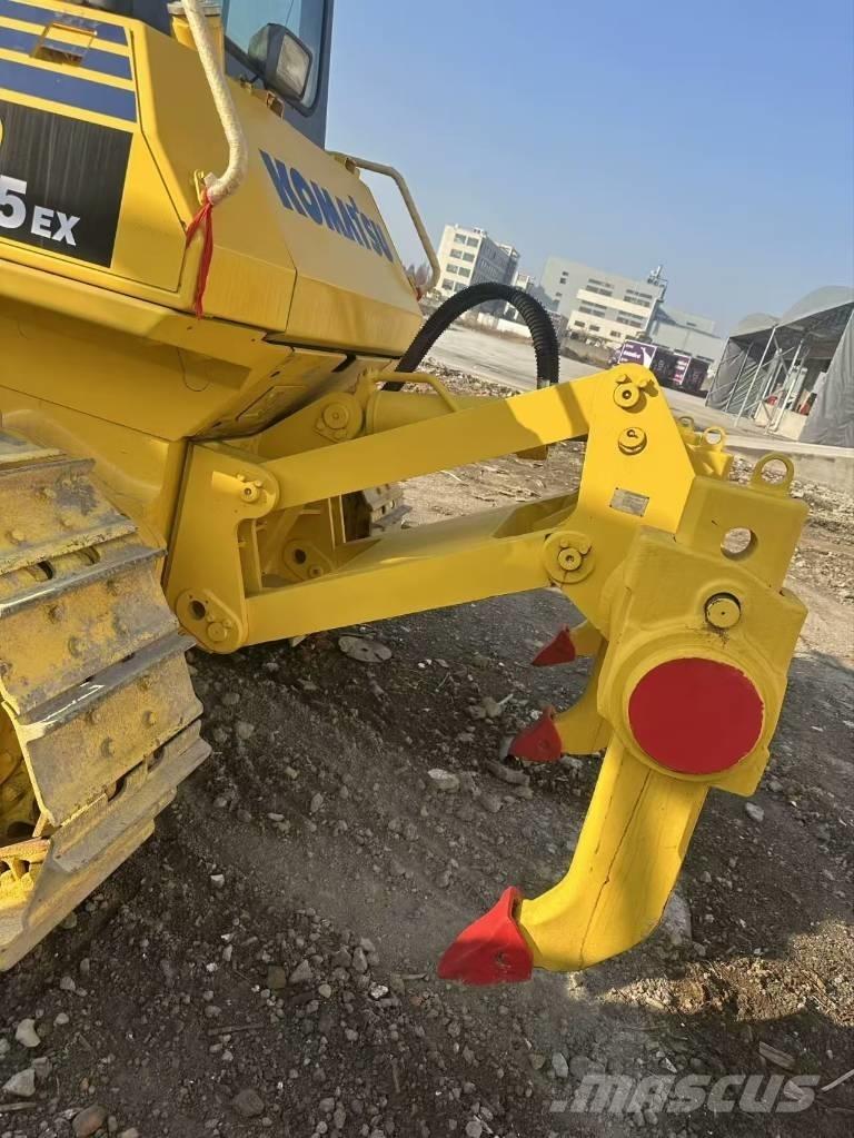 Komatsu D 85 E بلدوزرات مجنزرة