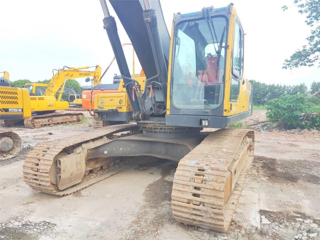 Volvo EC 290 B LC حفارات زحافة