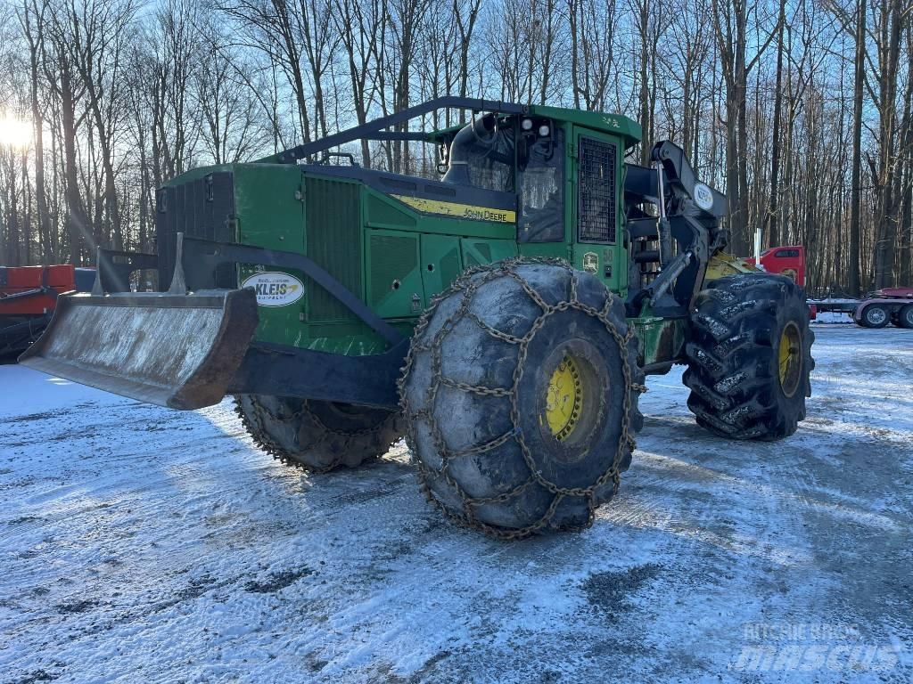 John Deere 948L ساحبات الأشجار