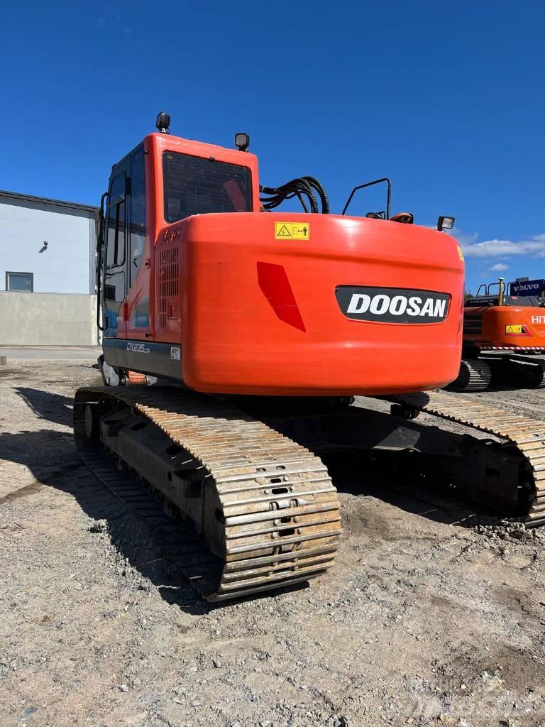 Doosan DX 235 LCR حفارات زحافة