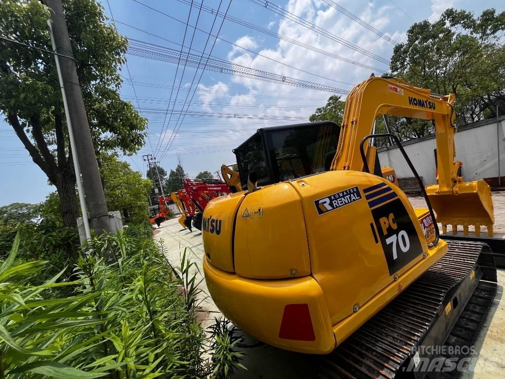 Komatsu PC 70 حفارات وسط 7 طن - 12 طن