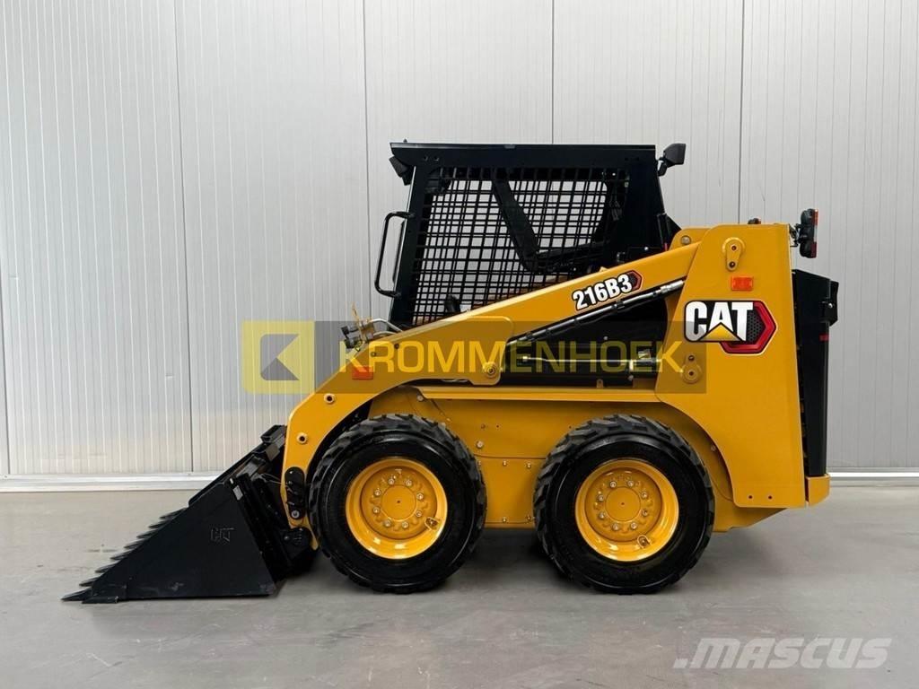 CAT 216 B3 لوادر انزلاقية التوجيه