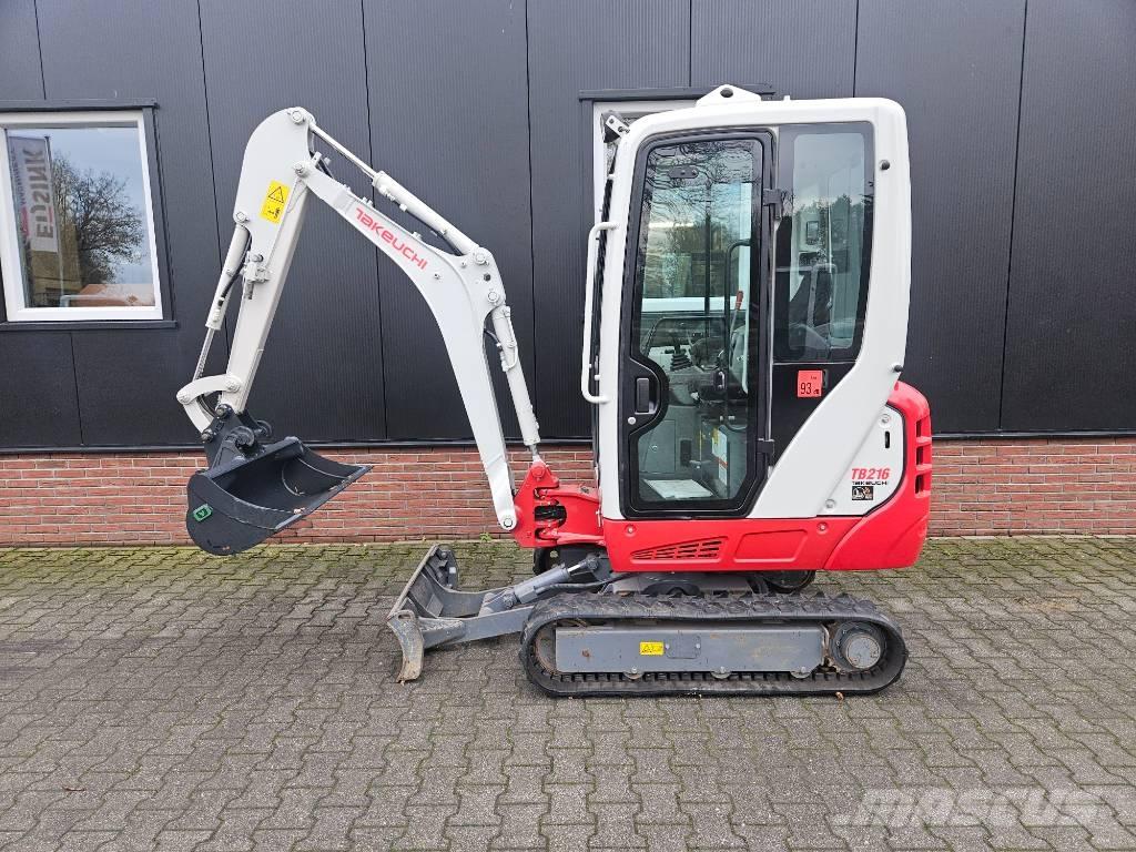 Takeuchi TB216 حفارات صغيرة أقل من 7 طن (حفارات صغيرة)