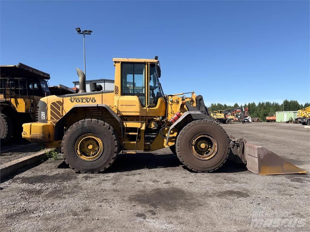 Volvo L120F لوادر بعجل
