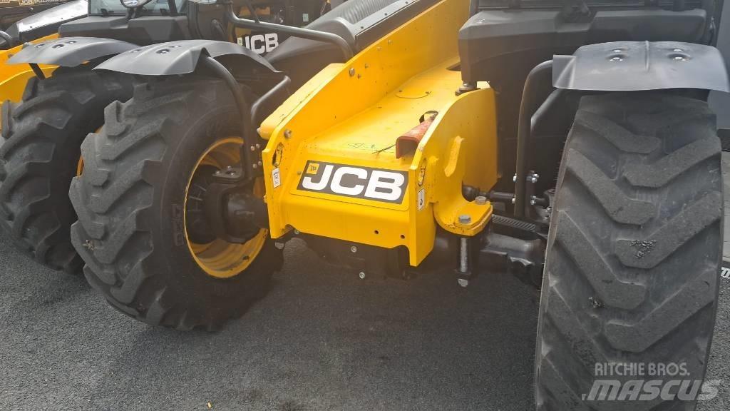 JCB 535-95 مناولات متداخلة