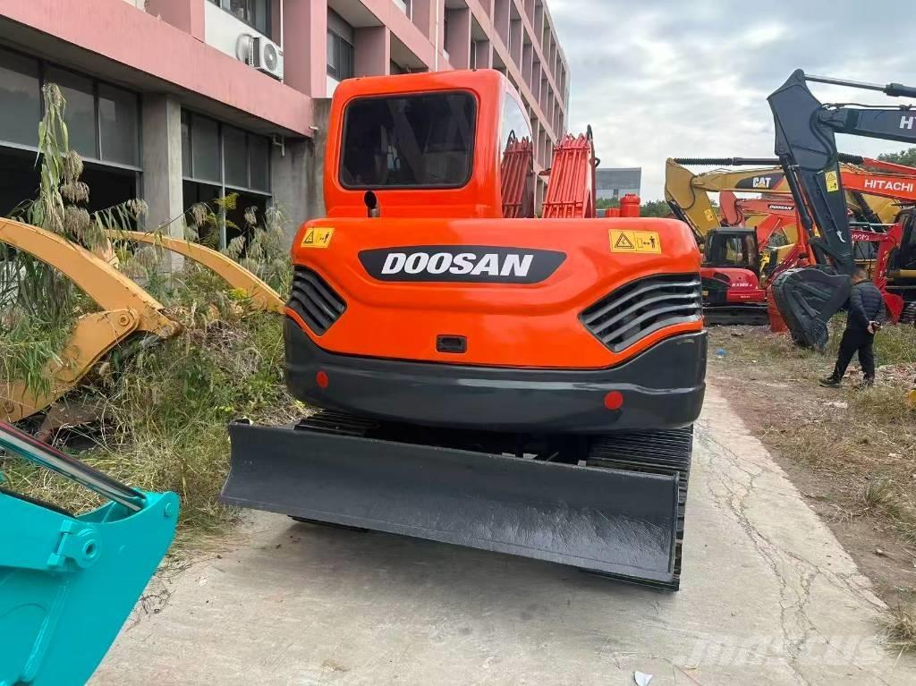 Doosan DX 75-9 C حفارات زحافة