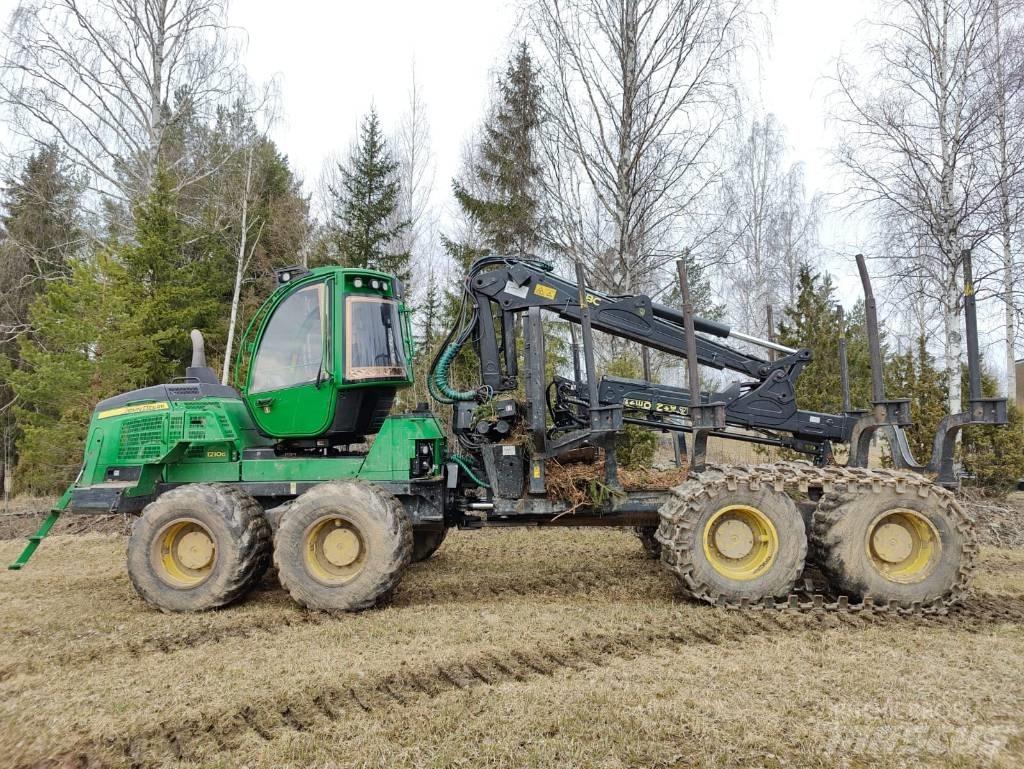 John Deere 1210 G شاحنات