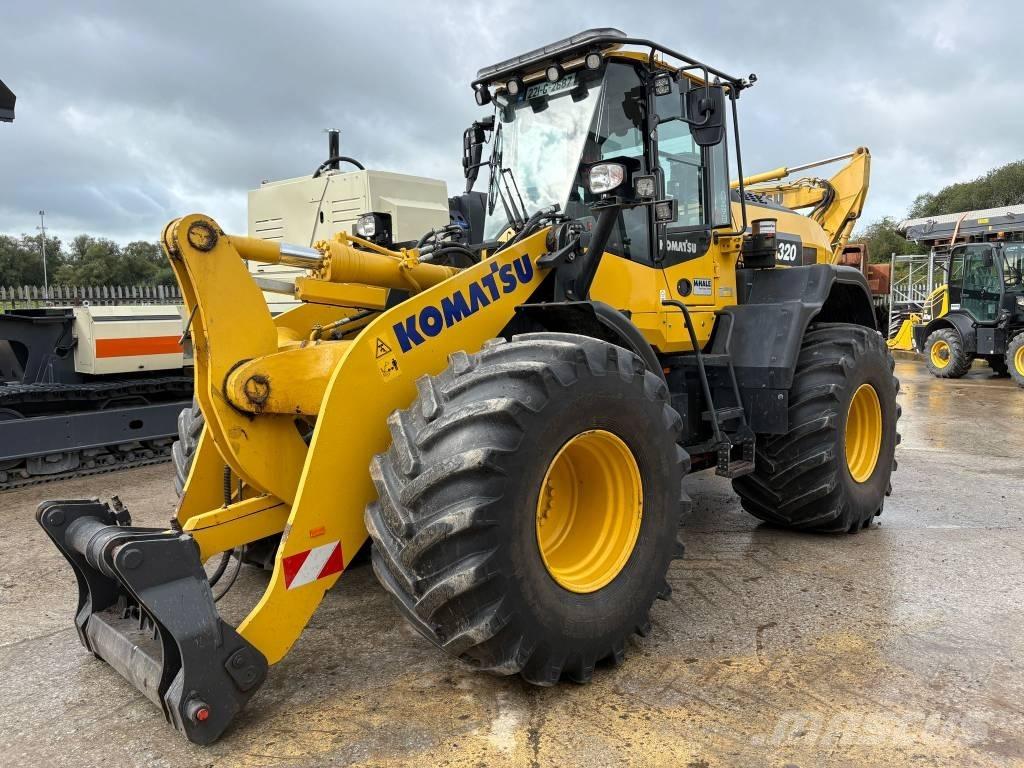 Komatsu WA320-8 لوادر بعجل