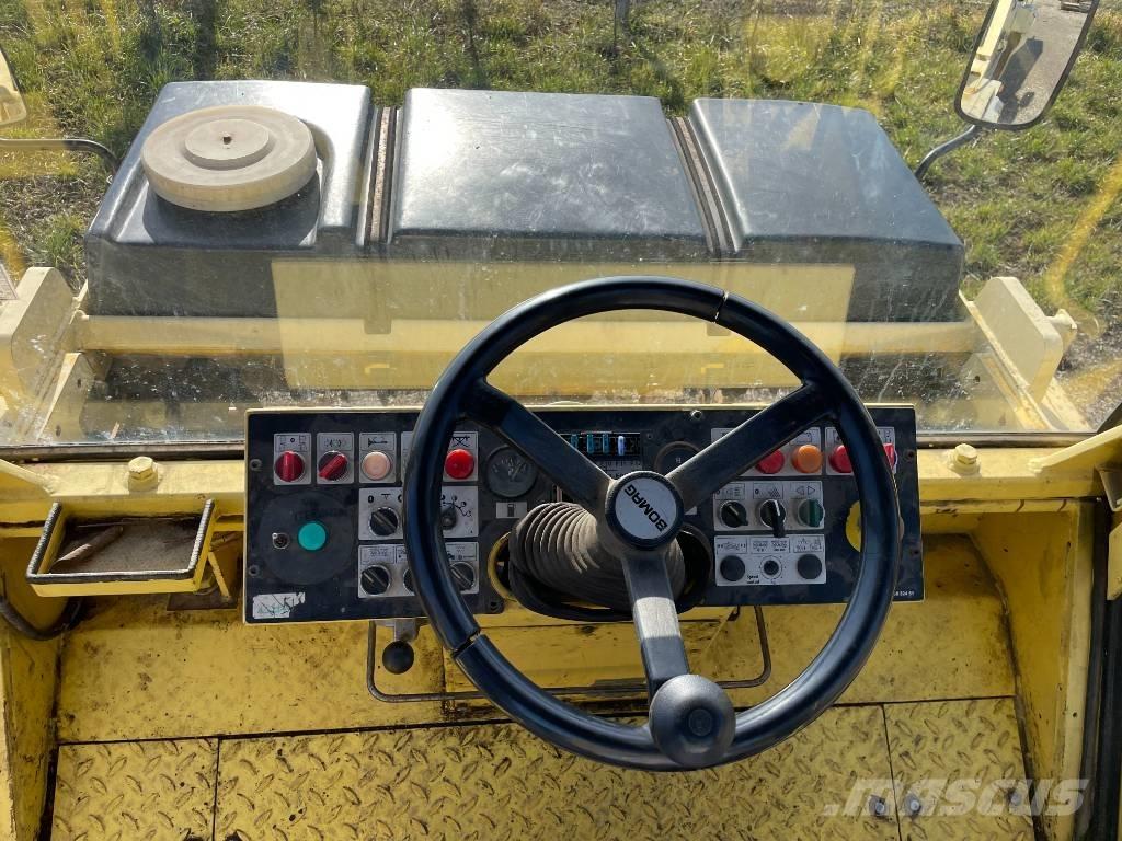 Bomag BW 154 AD-2 مداحل ثنائية الاسطوانة