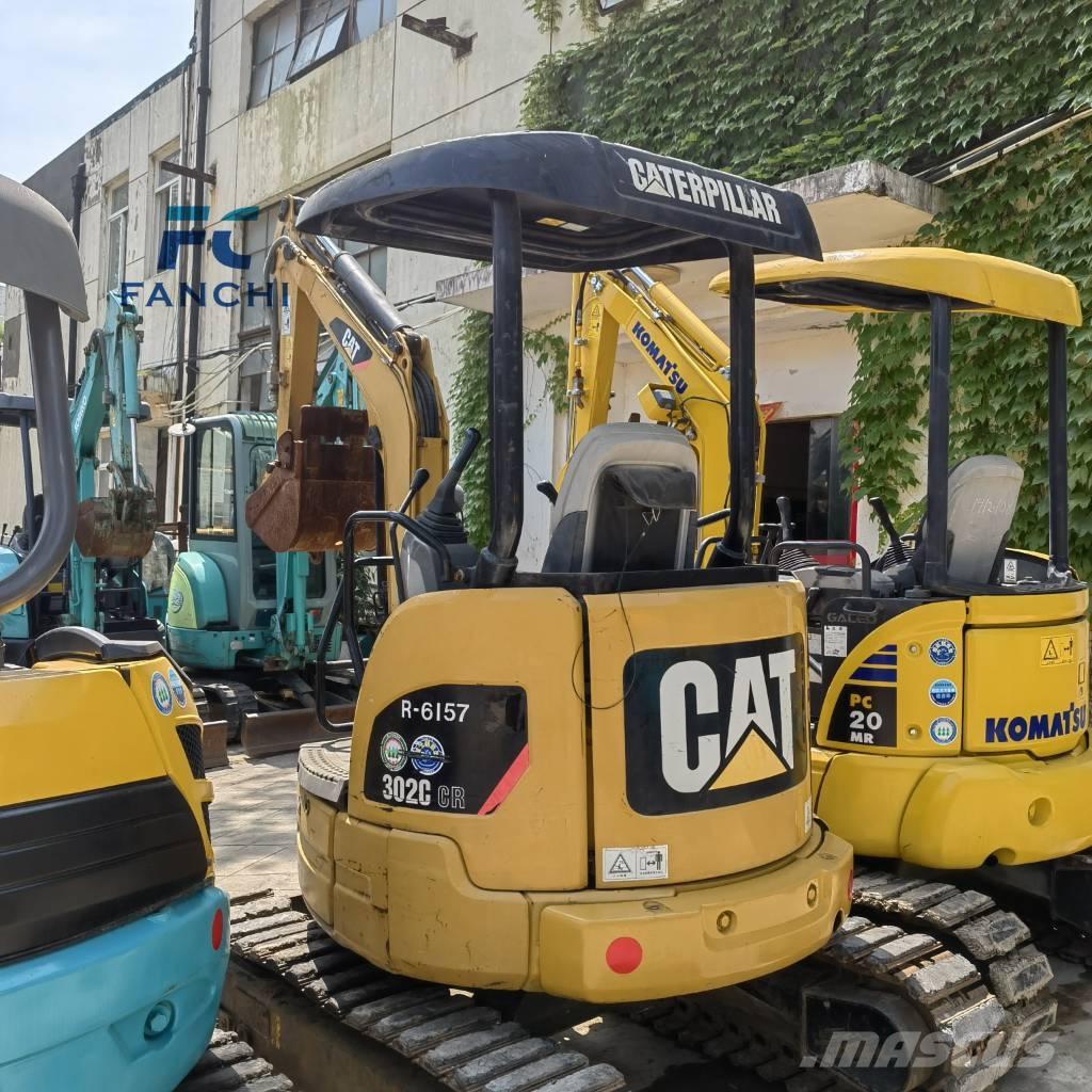 CAT 302 CR حفارات زحافة