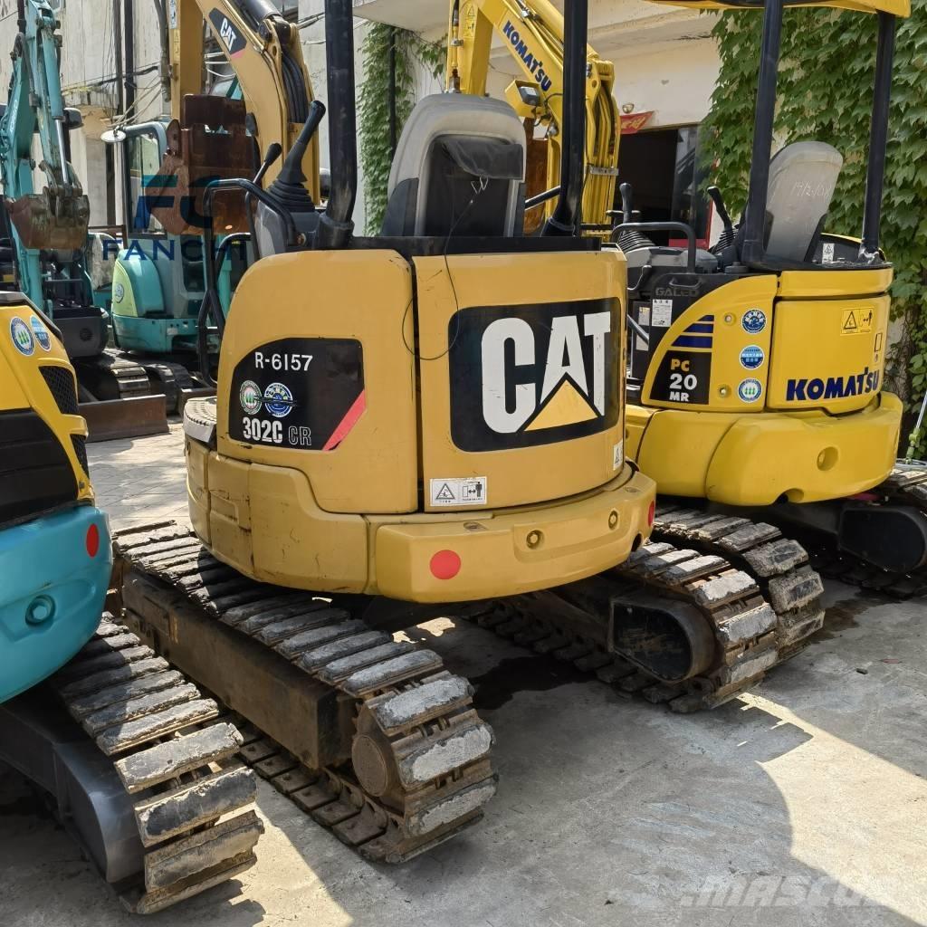 CAT 302 CR حفارات زحافة