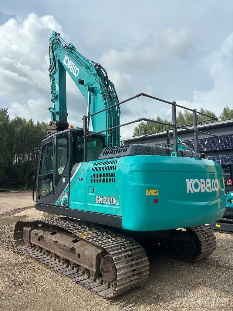 Kobelco SK 210 LC-10 حفارات زحافة