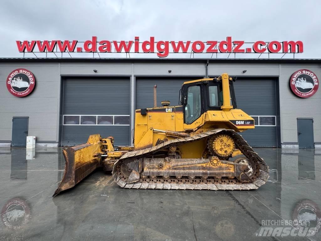 CAT D 6 M LGP بلدوزرات مجنزرة