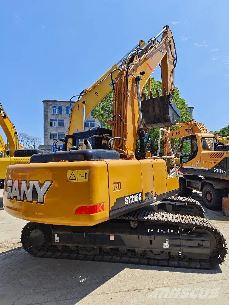 Sany SY 215 C حفارات زحافة