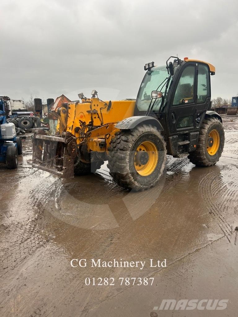 JCB 560-80 مناولات متداخلة