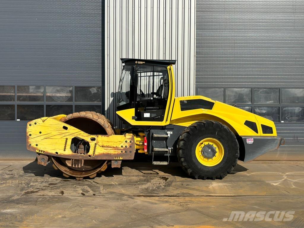 Bomag BW219PDH-5 مداحل أحادية الأسطوانة