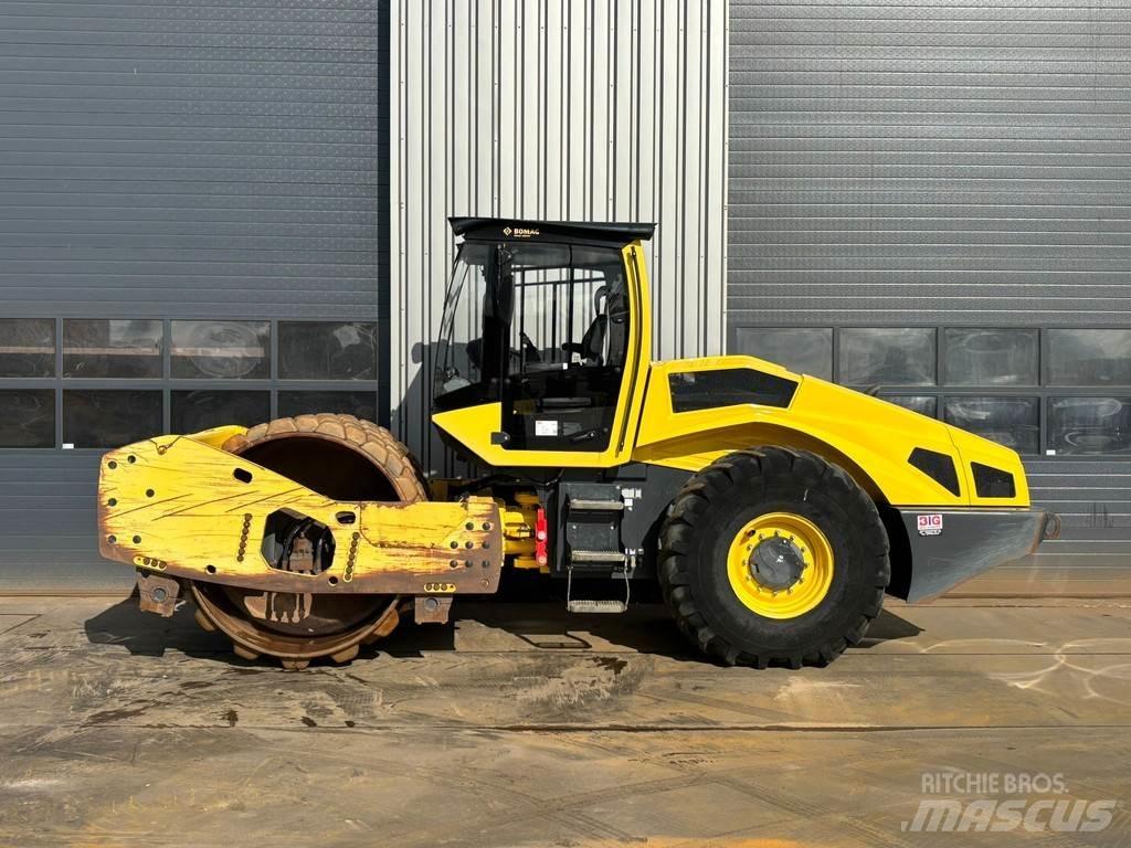 Bomag BW219PDH-5 مداحل أحادية الأسطوانة