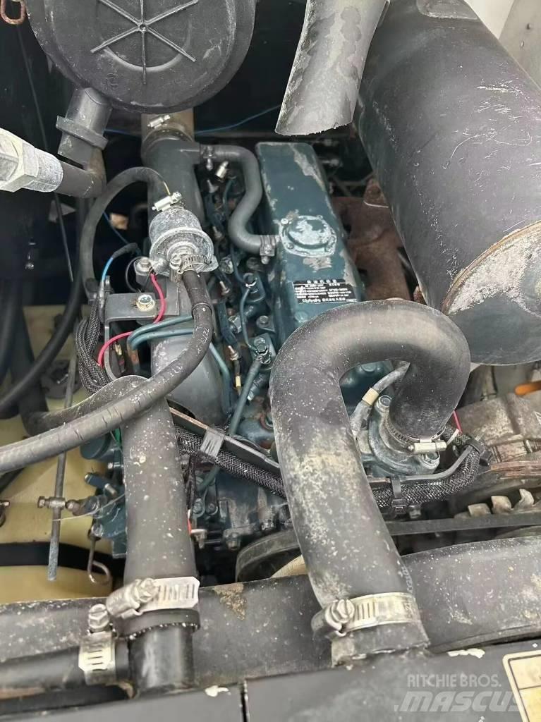 Bobcat S 16 لوادر انزلاقية التوجيه