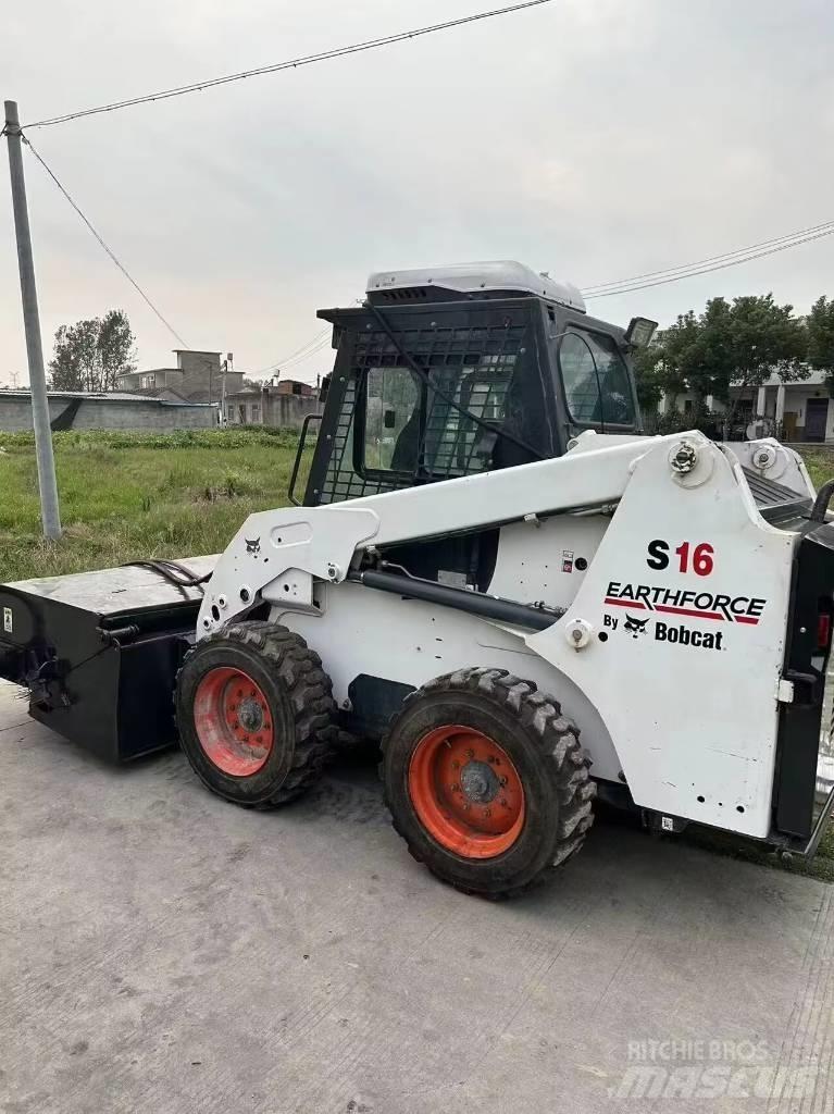 Bobcat S 16 لوادر انزلاقية التوجيه