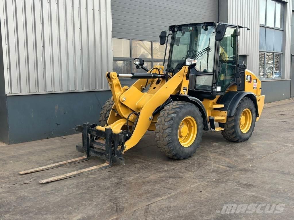 CAT 908 لوادر بعجل
