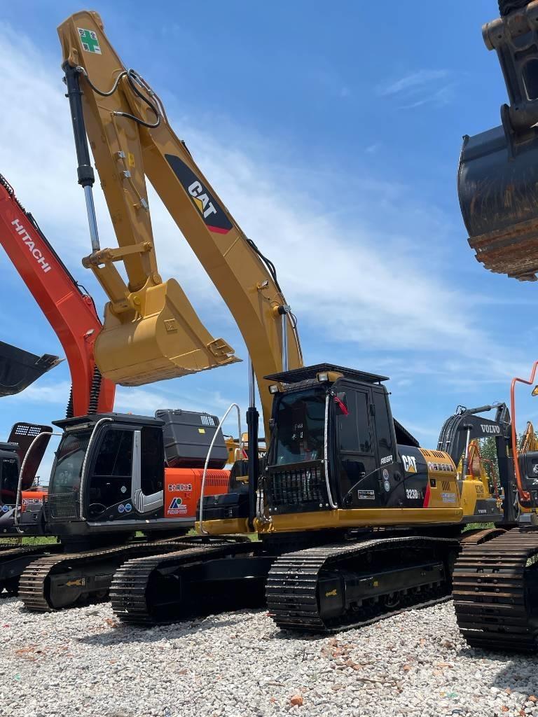 CAT 323D2 حفارات زحافة