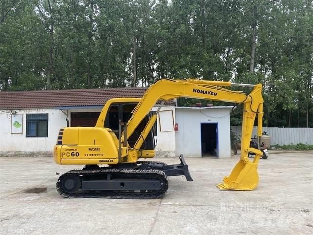 Komatsu PC60-7 حفارات زحافة