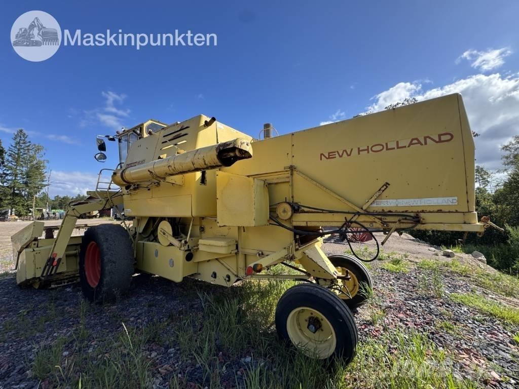 New Holland 1530 حصادات
