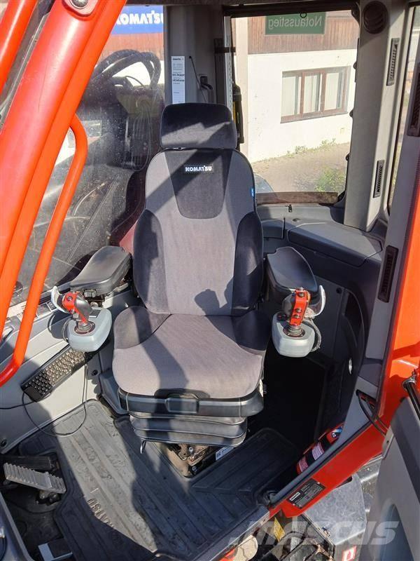 Komatsu 931 XC حصادات