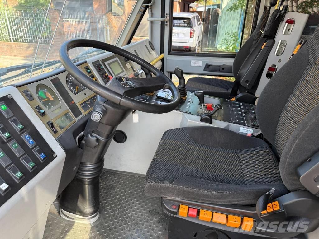 MAN X 1000 , 8 x 8 شاحنات حريق