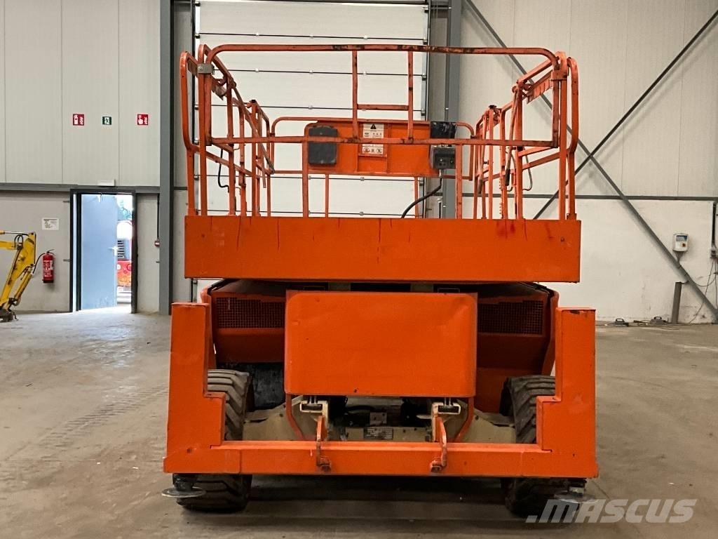JLG 3394 RT رافعات مقصية الشكل