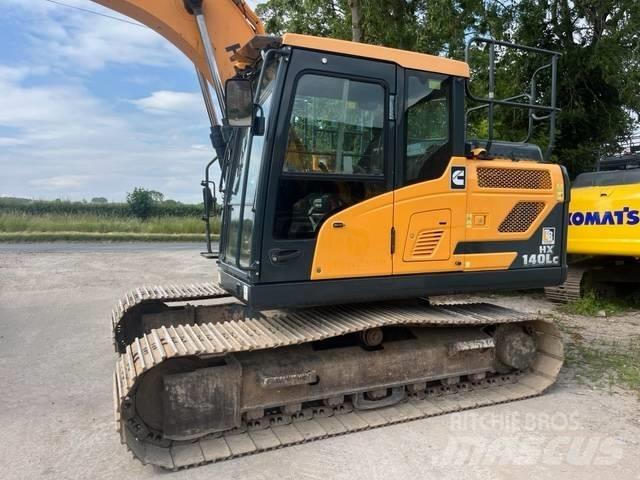 Hyundai HX140LC حفارات زحافة