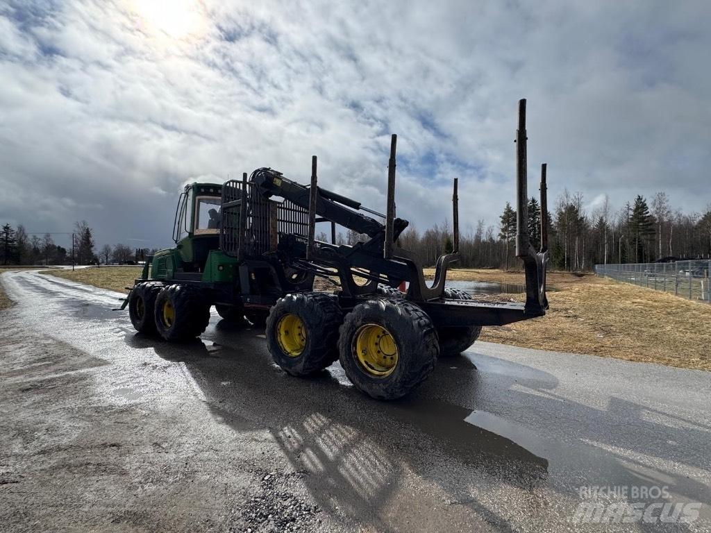 John Deere 1010 E شاحنات