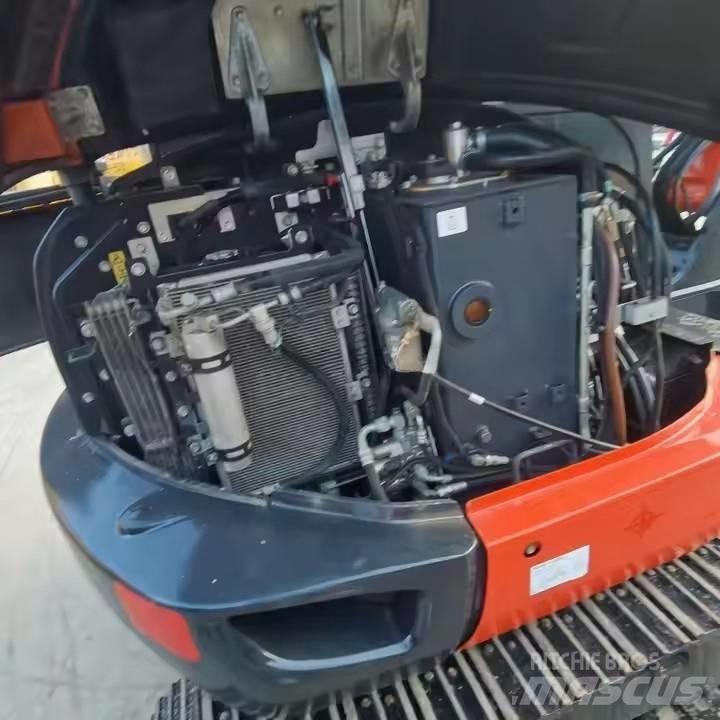 Kubota KX165 حفارات زحافة