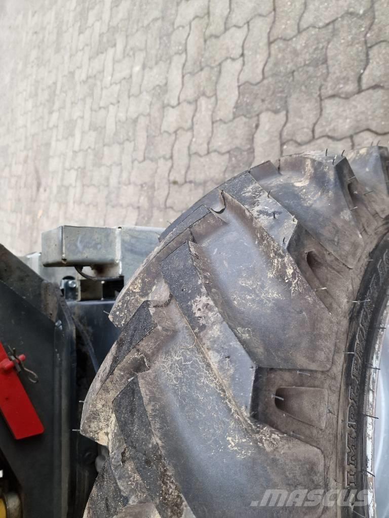 Wacker Neuson 1501 عربات نقل قلابة للمواقع