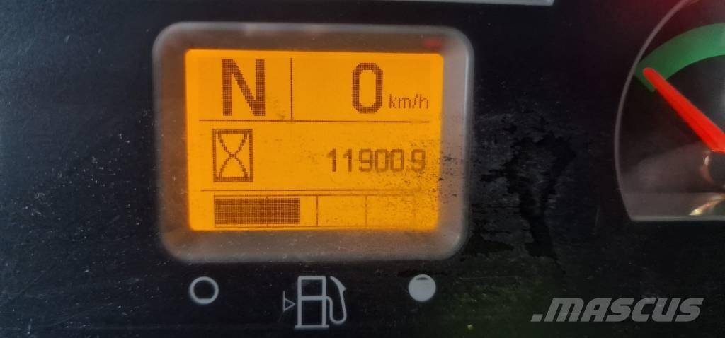 CAT 938 K لوادر بعجل