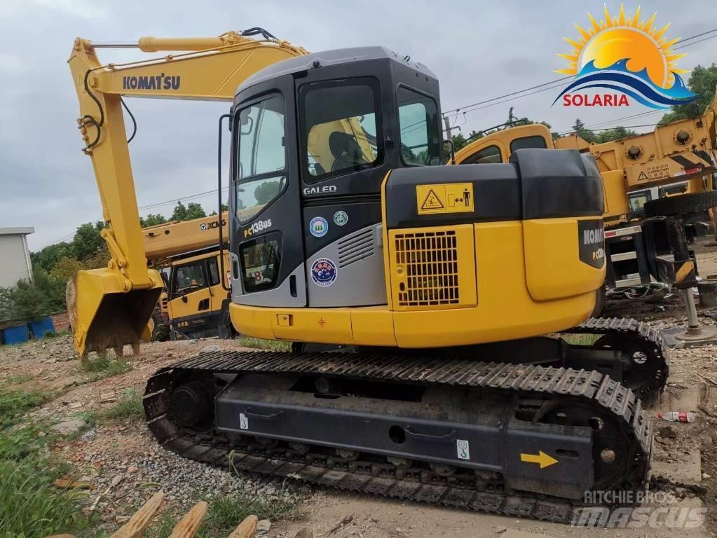 Komatsu PC 138 US-2 حفارات زحافة