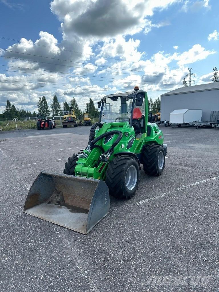 Avant 860 i لوادر صغيرة