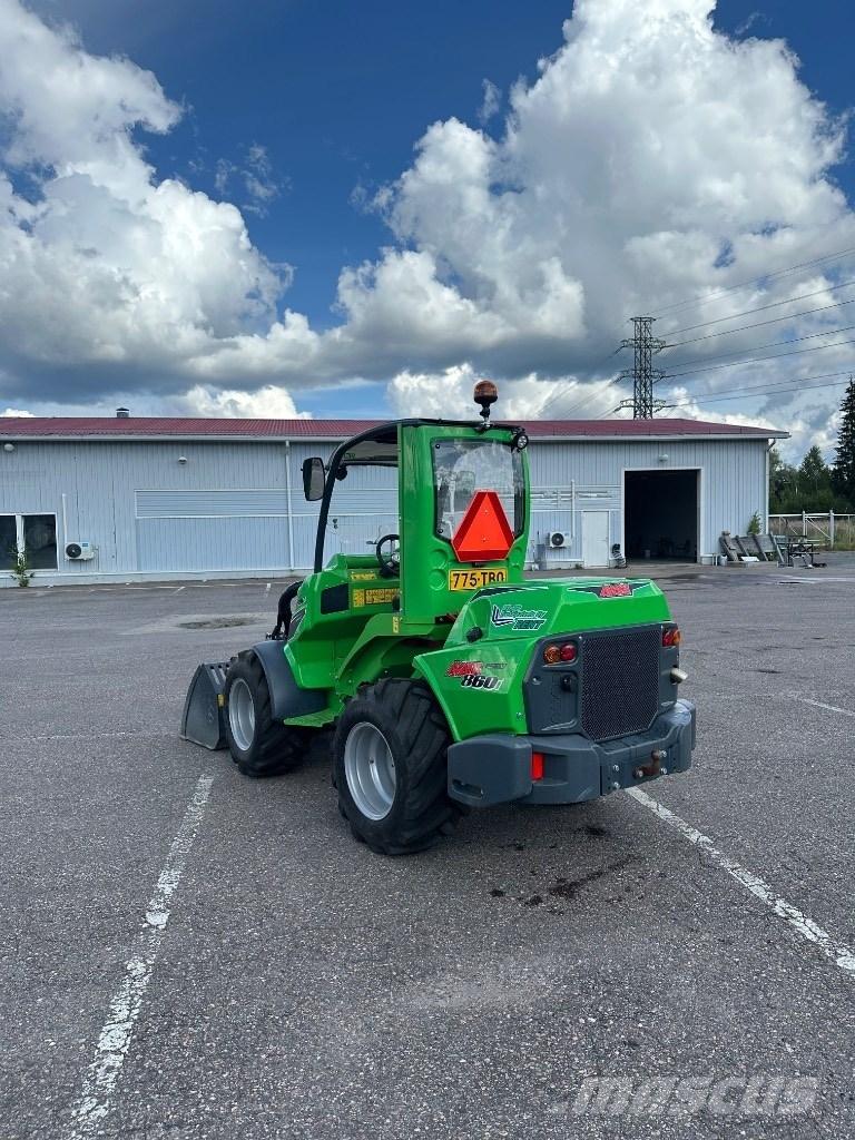 Avant 860 i لوادر صغيرة