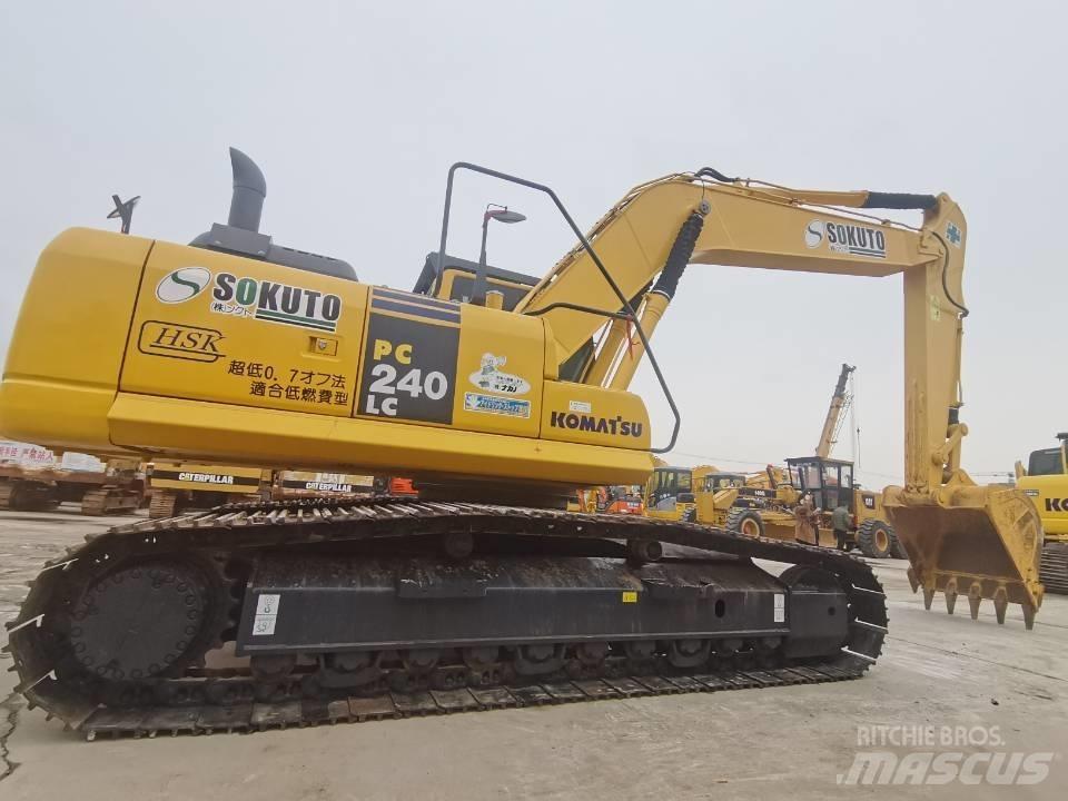 Komatsu PC 240 LC-8 حفارات زحافة