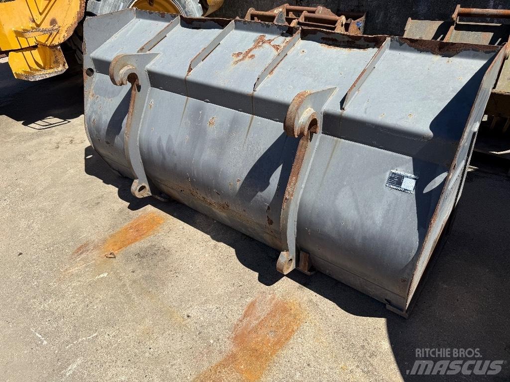 Volvo L 45 B لوادر بعجل