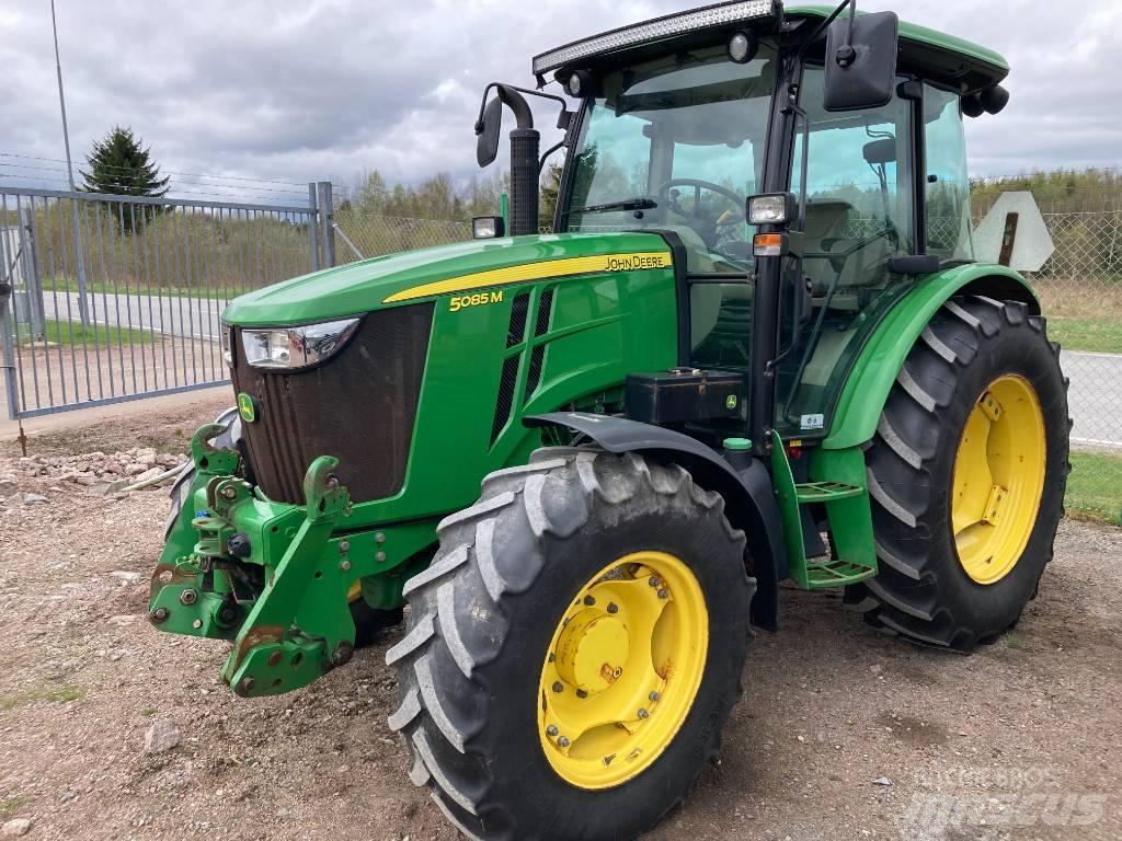 John Deere 5085 M الجرارات