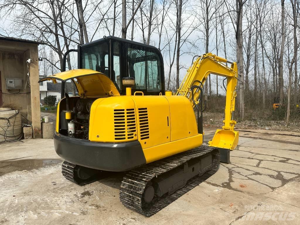 Komatsu PC 56-7 حفارات زحافة