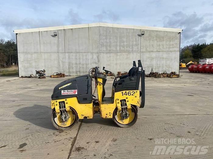 Bomag BW 80 AD-5 مداحل ثنائية الاسطوانة