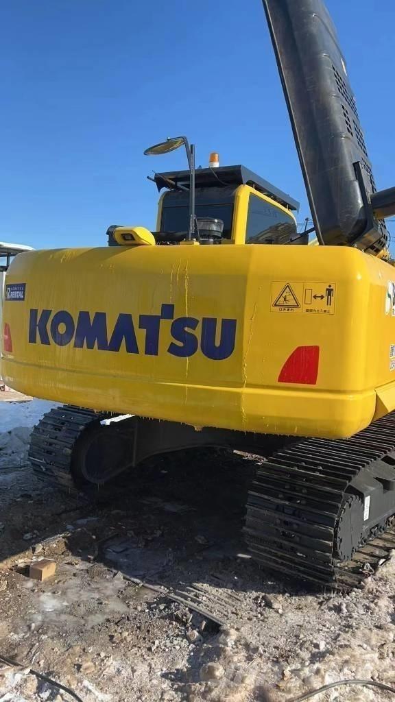 Komatsu PC 220-8 حفارات زحافة