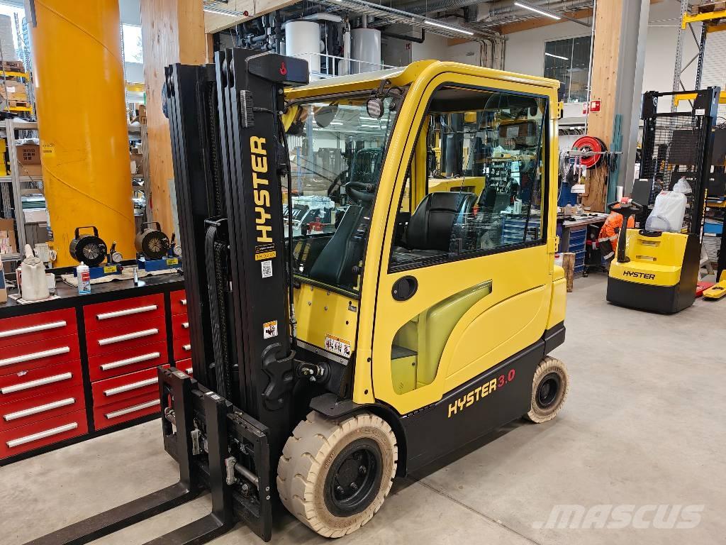 Hyster J 3.0 XN شاحنات ذات رافعات شوكية تعمل بالكهرباء