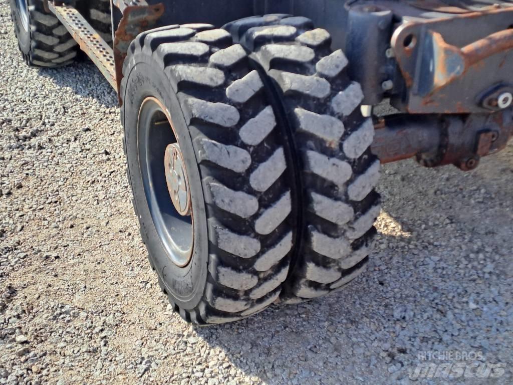 Doosan DX 140 W-3 حفارات بعجل