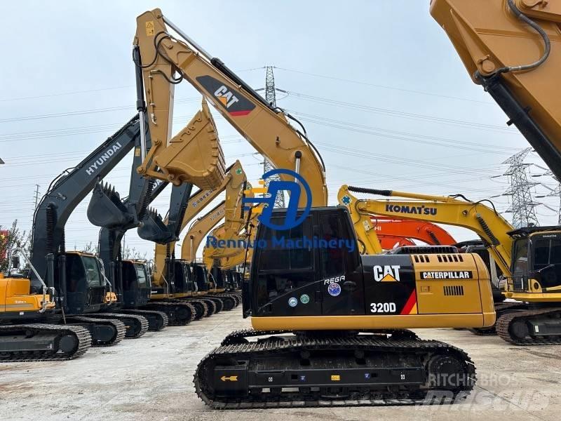 CAT 320D حفارات زحافة