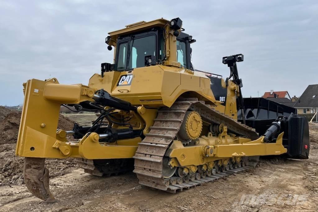 CAT D 8 T بلدوزرات مجنزرة