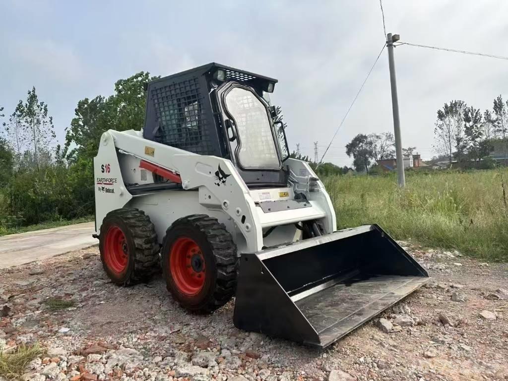 Bobcat S 16 لوادر انزلاقية التوجيه